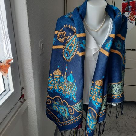 Schöner grosser 100% Pashmina Schal mit Fransen.