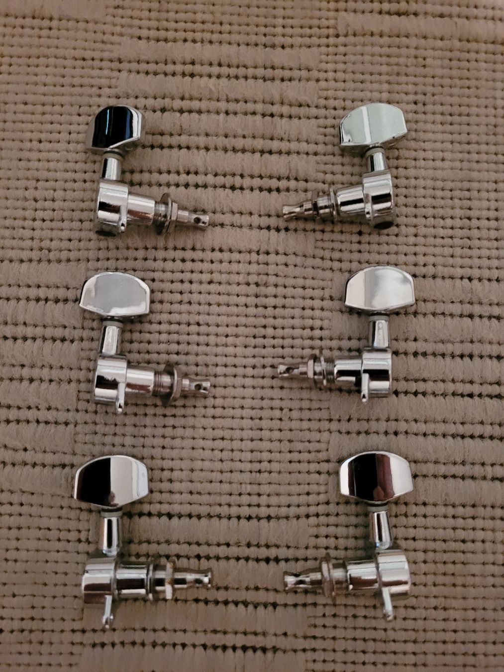 PRS Strumenti musicali: PRS SE 3L3R Tuners – Usato da Ecublens VD venduto da Hc79