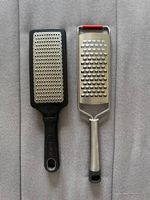 2 x graters