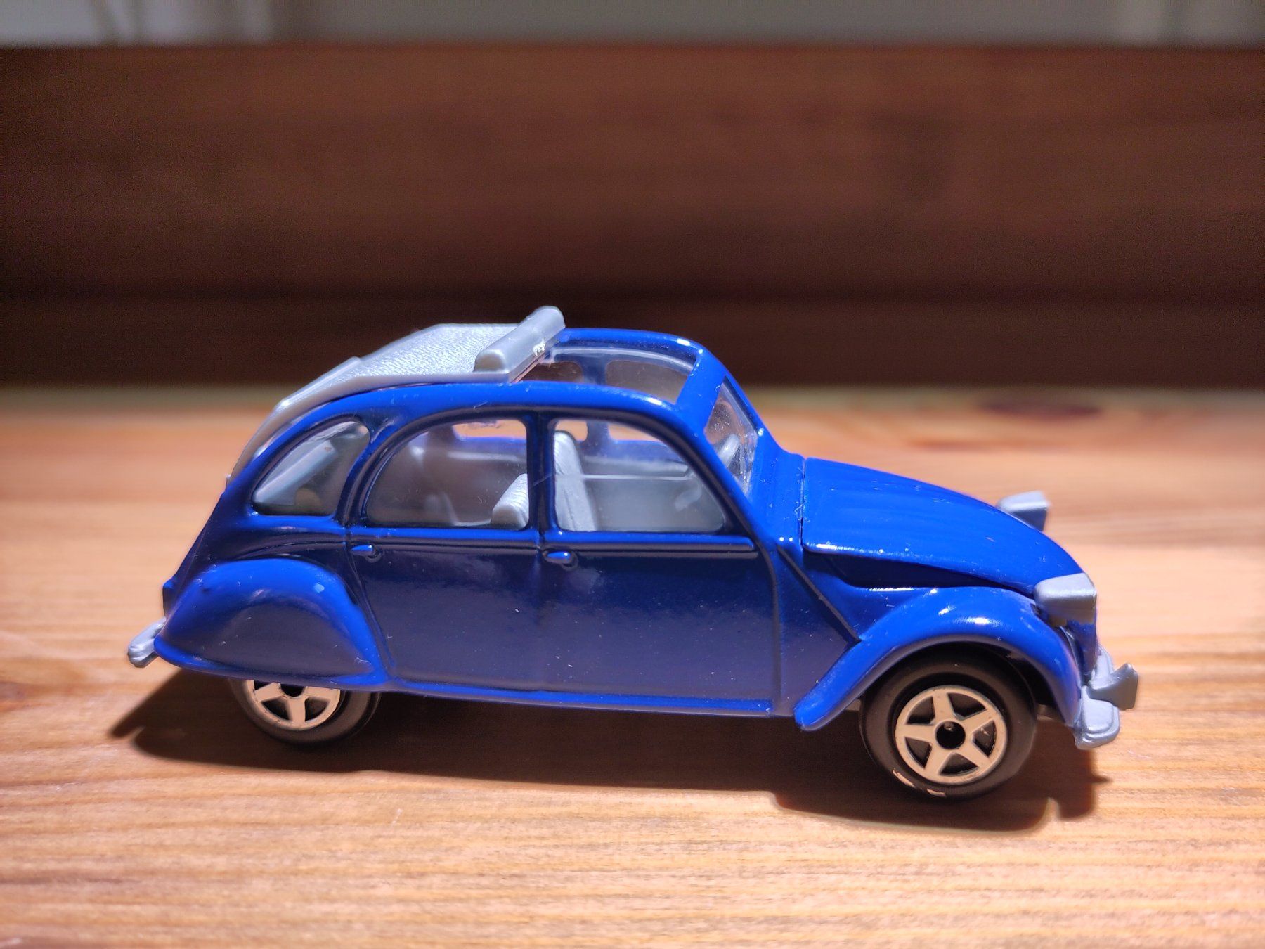 Norev Modellini d'auto: Modellauto Jetcar de norev 2CV 6 – Usato da Bülach venduto da Tiefschlaflos 1