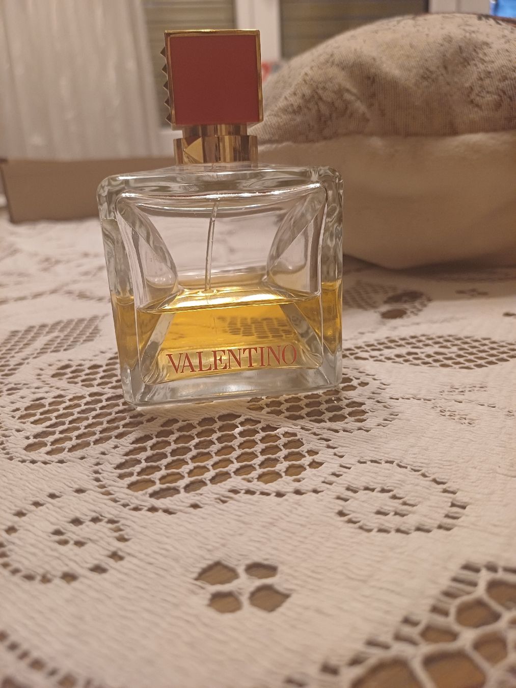 Valentino Parfums & Eau de Toilette: Valentino Eau de Parfum  – D'occasion à Ostermundigen par Loulilou86