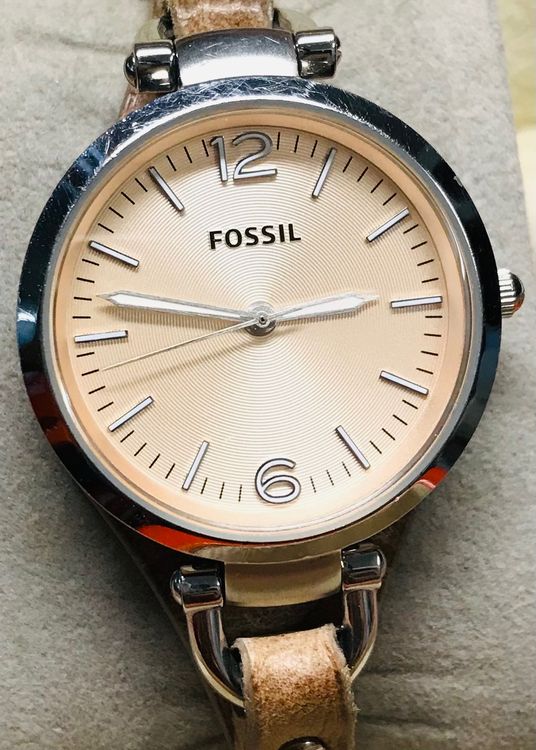 FOSSIL Damenuhr 35 mm Neupreis 149 CHF (Gebraucht) in