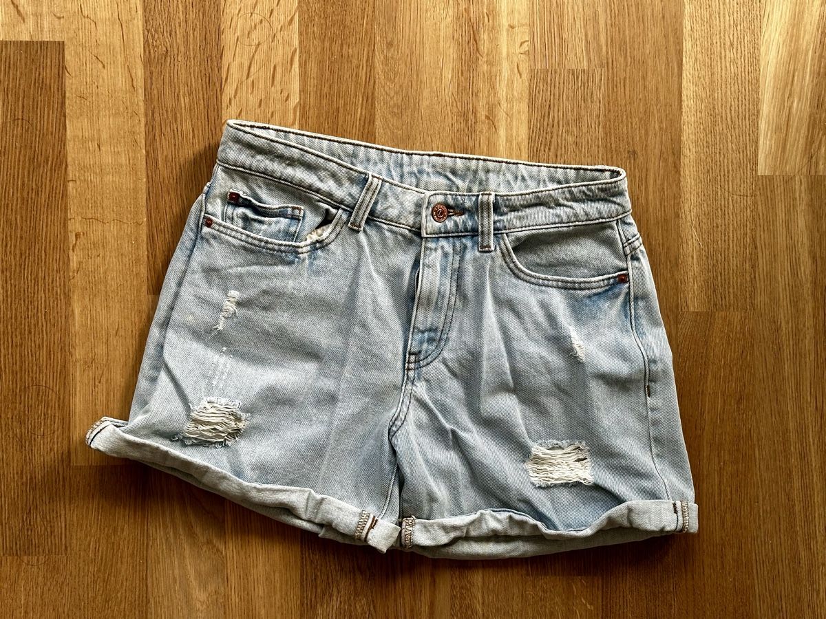 Vero Moda Jeans: Vero Moda Denim Shorts - Taille 28 – Usato da Spreitenbach venduto da ali_f95q