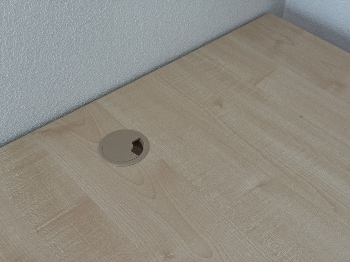 Scrivanie: Pult höhenverstellbar 65 - 85cm – Usato da Rüti ZH venduto da Kiwi02 2