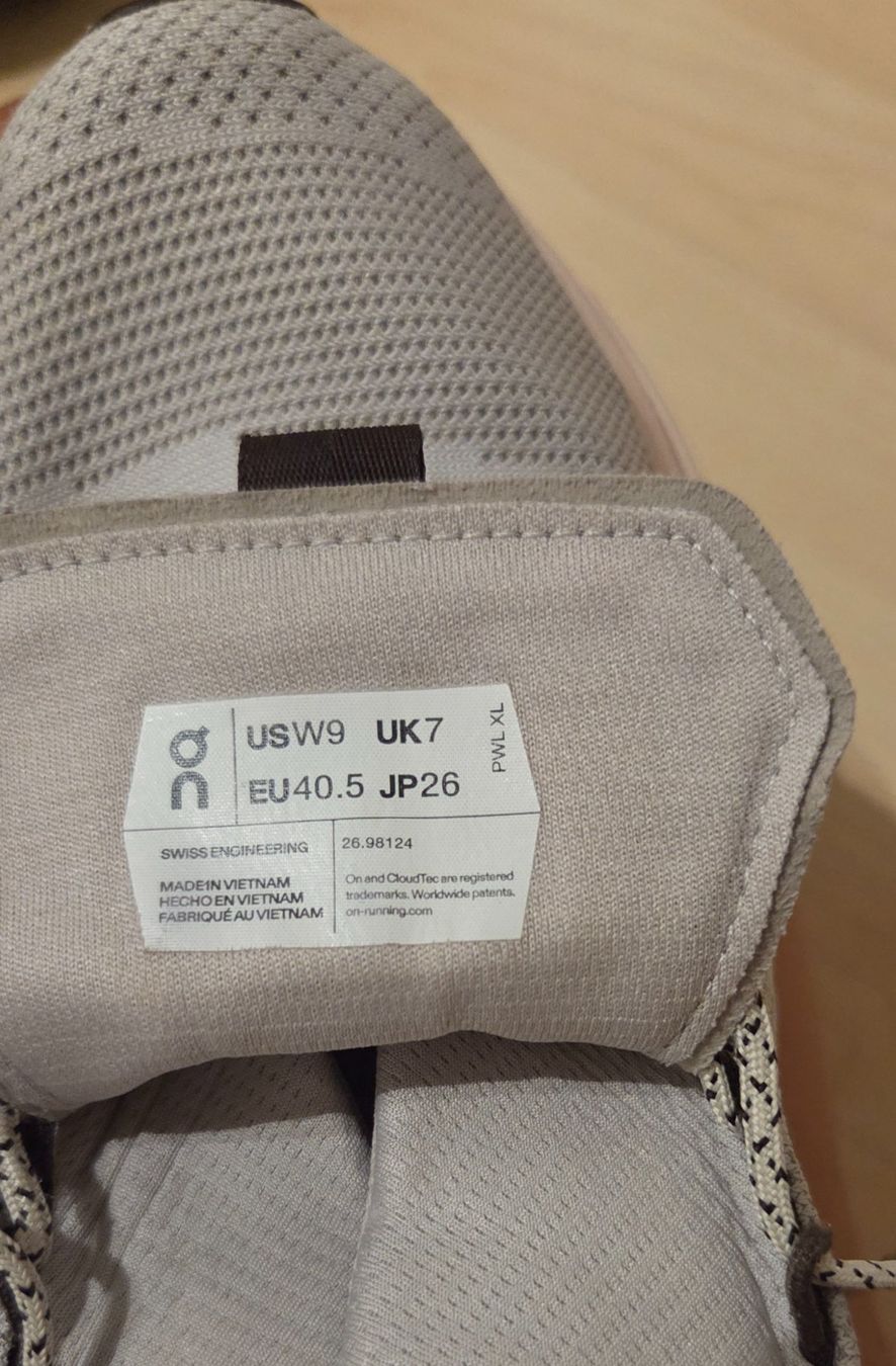 On Damenschuhe: ON-Schuhe "Cloudnova" (Grösse 40.5) – Gebraucht aus Zürich von wile_coyote 5