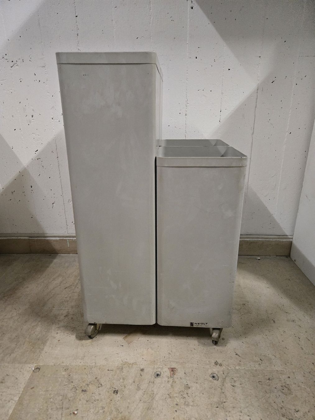 Korpus: Bacs rangement NEOLT gris roulants   – Gebraucht aus Genève von xso_dm5n 3
