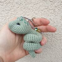 Amigurumi Schlüsselanhänger mit Schlange  Neu, handgemacht