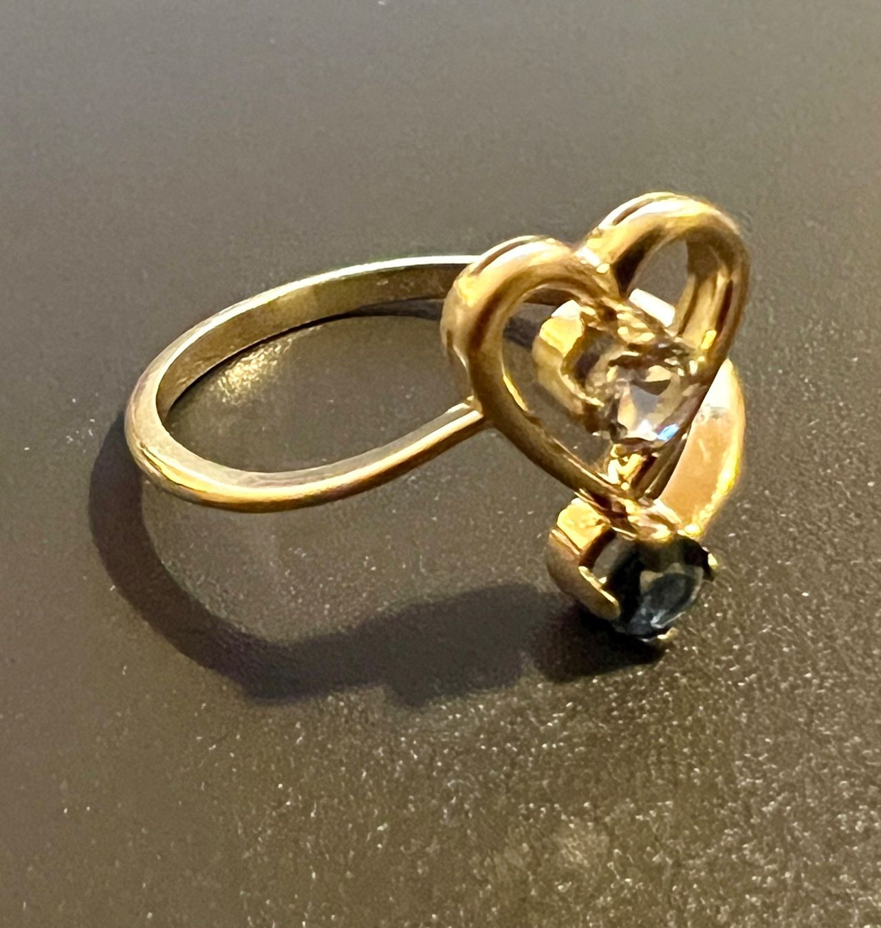 Anelli: Gold-Ring 18K mit Saphir und Herzstein – Usato da Chur venduto da Penting1935 3