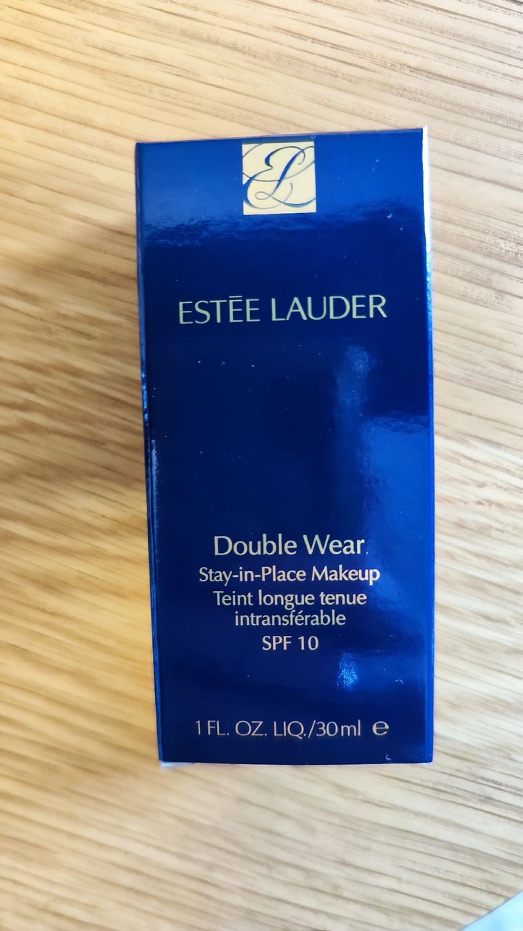 Estée Lauder Make-up: Estee Lauder Double Wear Make-Up – Nuovo e nell'imballaggio originale da Münsingen venduto da lisastucki1