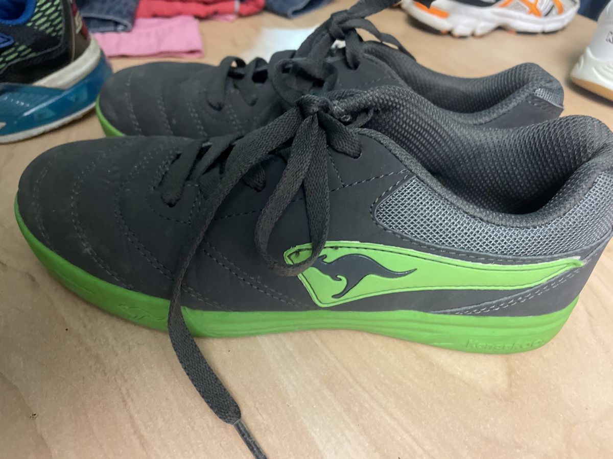 Scarpe per ragazzi: Graue neuwertige Kangaroos Sneaker Gr. 34 – Usato da Obergerlafingen venduto da cabo4