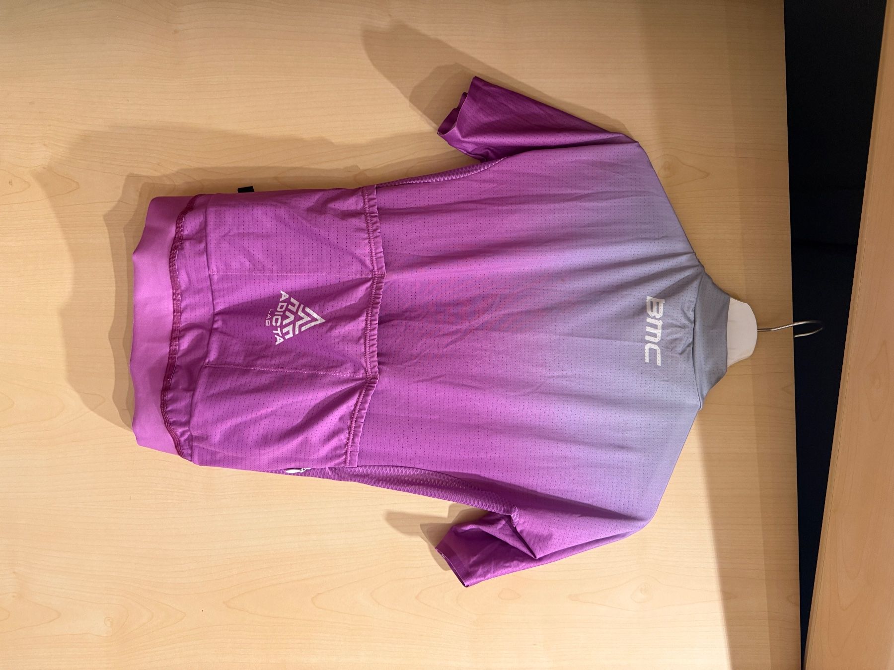 Canottiere & Pantaloni: Adicta Lab Trikot & Bibshort Set – Usato da Evilard venduto da Kerstinbraegger 2