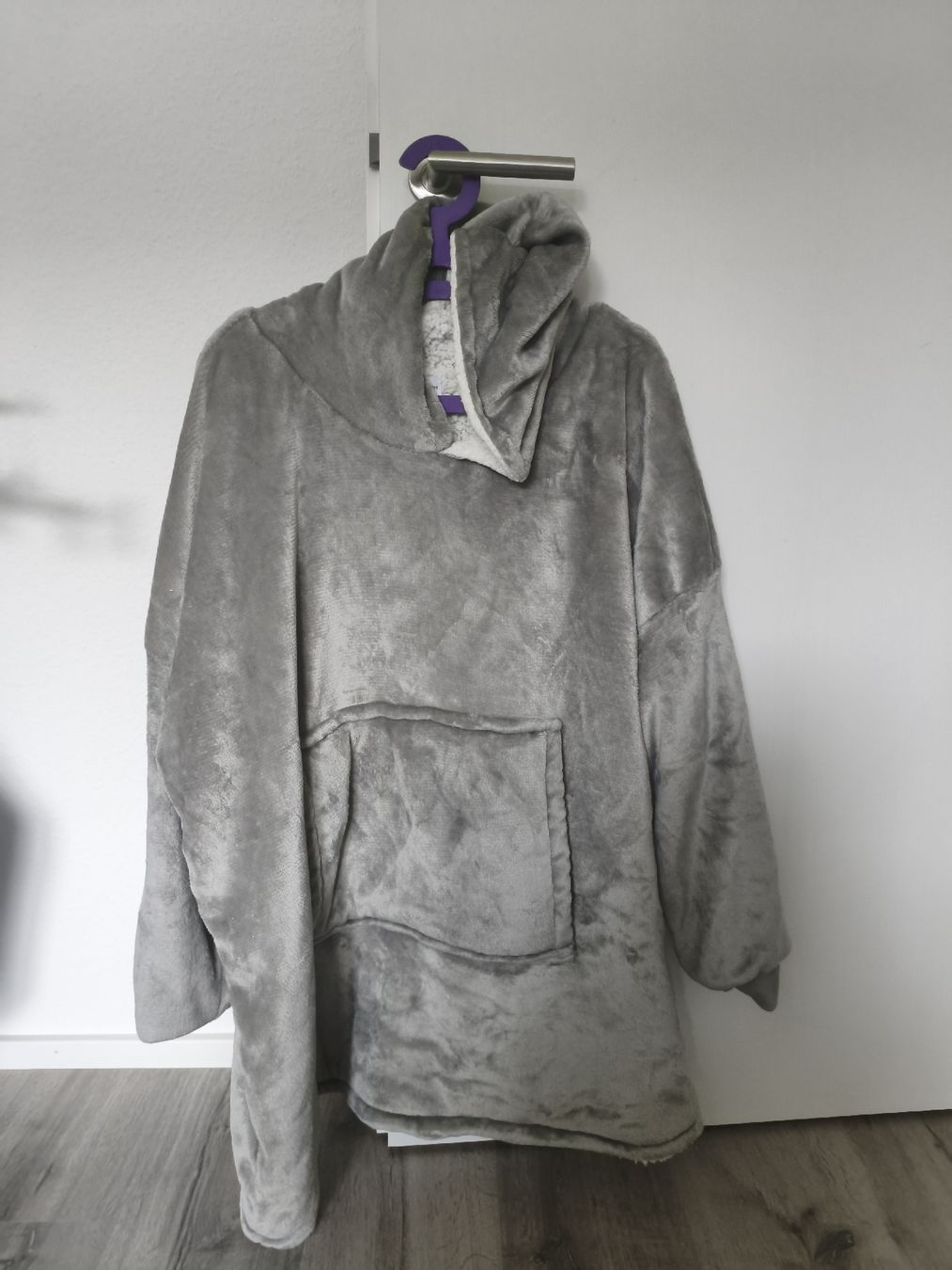 Pullover & Sweatshirts: Poncho/Felpa Invernale  – Gebraucht aus Bioggio von OresteIronix