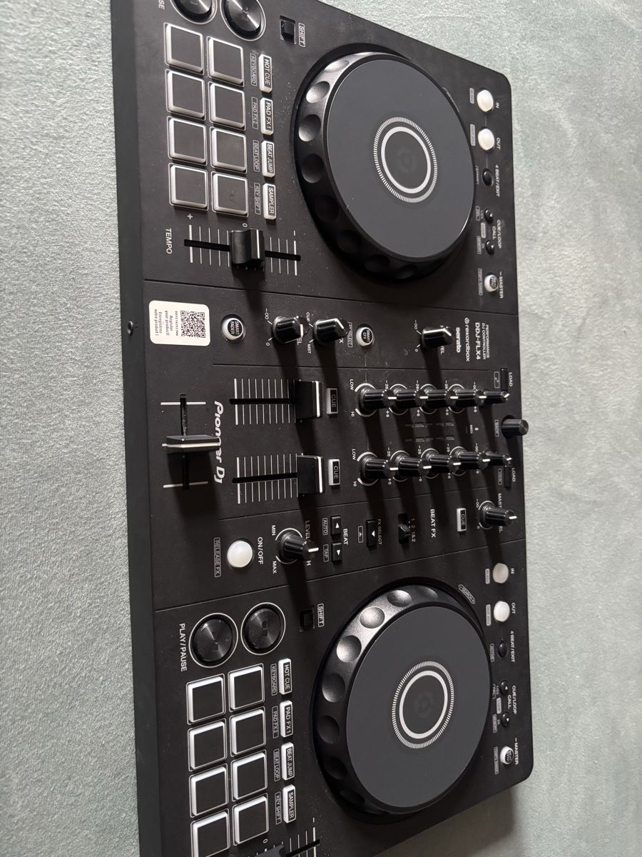 Pioneer Mischpulte: Pioneer DJ DDJ-FLX4 Controller used – Gebraucht aus Zürich von jan-TGC 1