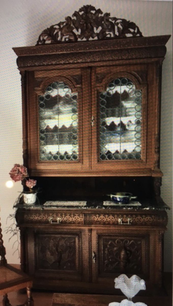 Vetrine: Antikes handgeschnitztes-Vitrine 1880 Unikat – Usato da Hombrechtikon venduto da rac_6w5q 1