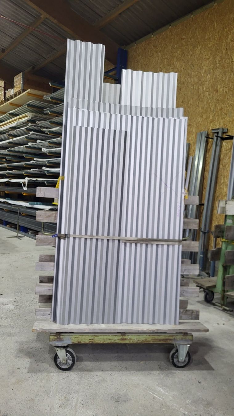 Profile: Trapezprofilblech Restposten weiss Aluminium – Gebraucht aus Engwilen von faehig