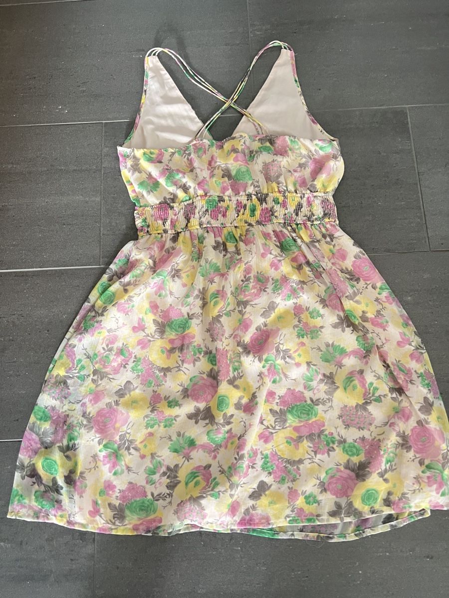 Vestiti: Sommer Kleider , Summer Dressing with flowers – Usato da Hünenberg venduto da Tina030420 1