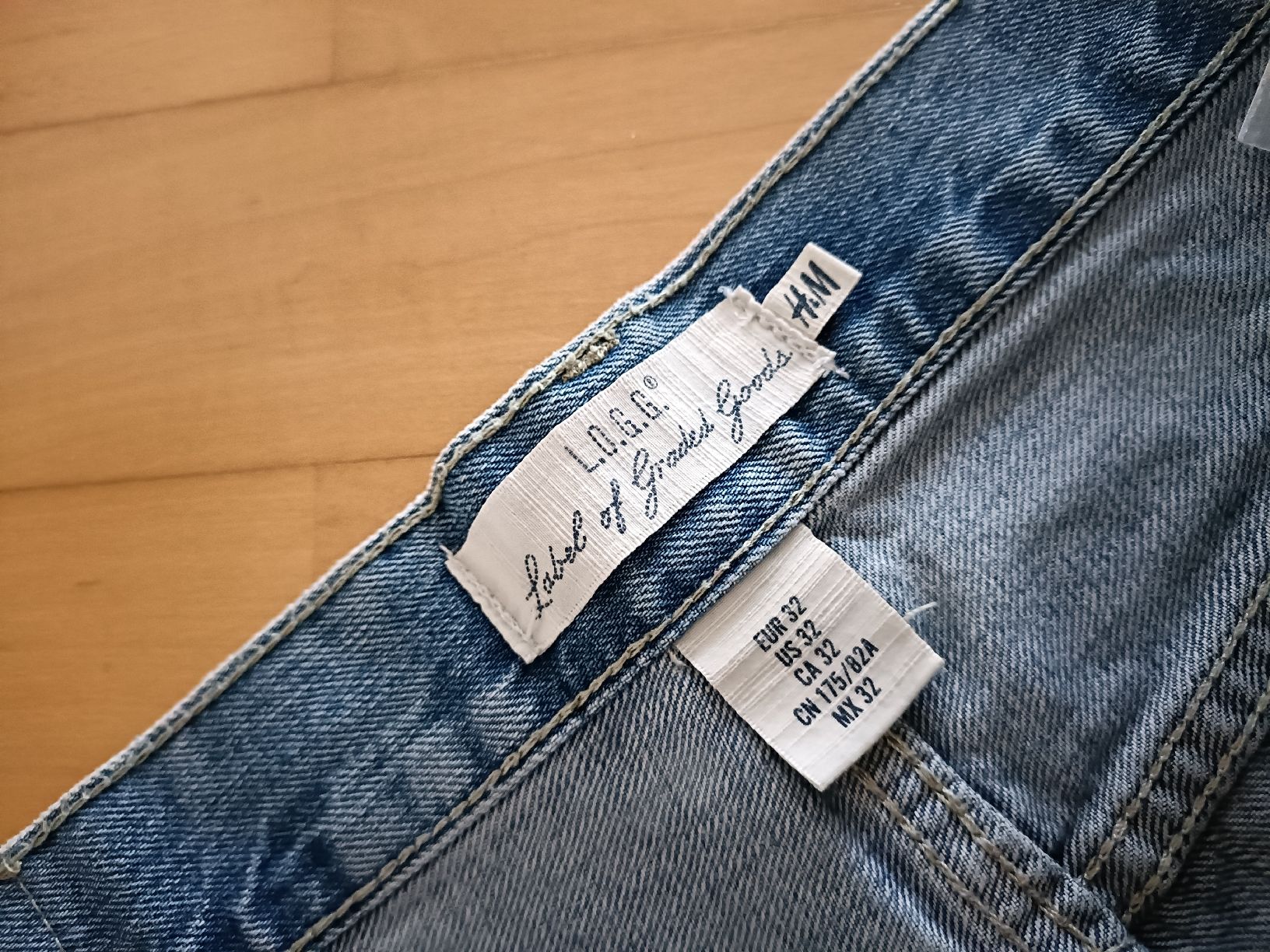Lotti di vestiti: 2 x Jeans -Kurze Hosen – Usato da Gossau SG venduto da scania1509 2