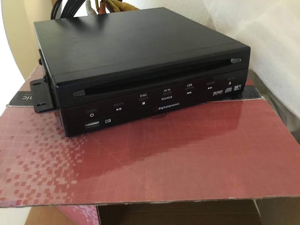 Lettore multimediale & Streamer: Monitor+CD/DVD Player Digital Dynamic für Auto – Usato da Kriens venduto da Michu2876 1