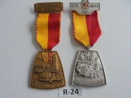 2 MEDAILLES POMPIERS  GENEVE   1975 2004 +1975-1994