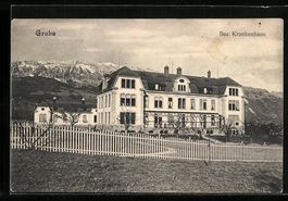 Grabs, Bezirks Krankenhaus mit Bergpanor