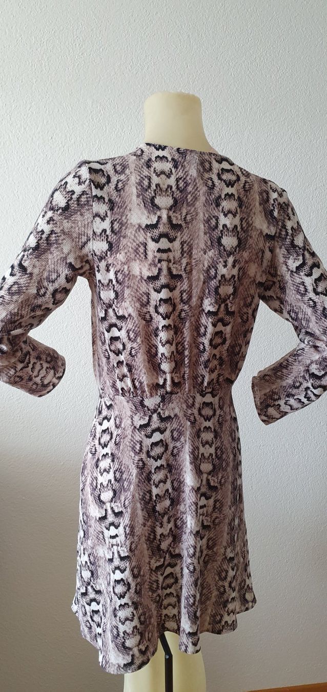 H&M Vestiti: DIVIDED Kleid gr38 – Nuovo (secondo la descrizione) da Niederbipp venduto da fashionfuchs 3