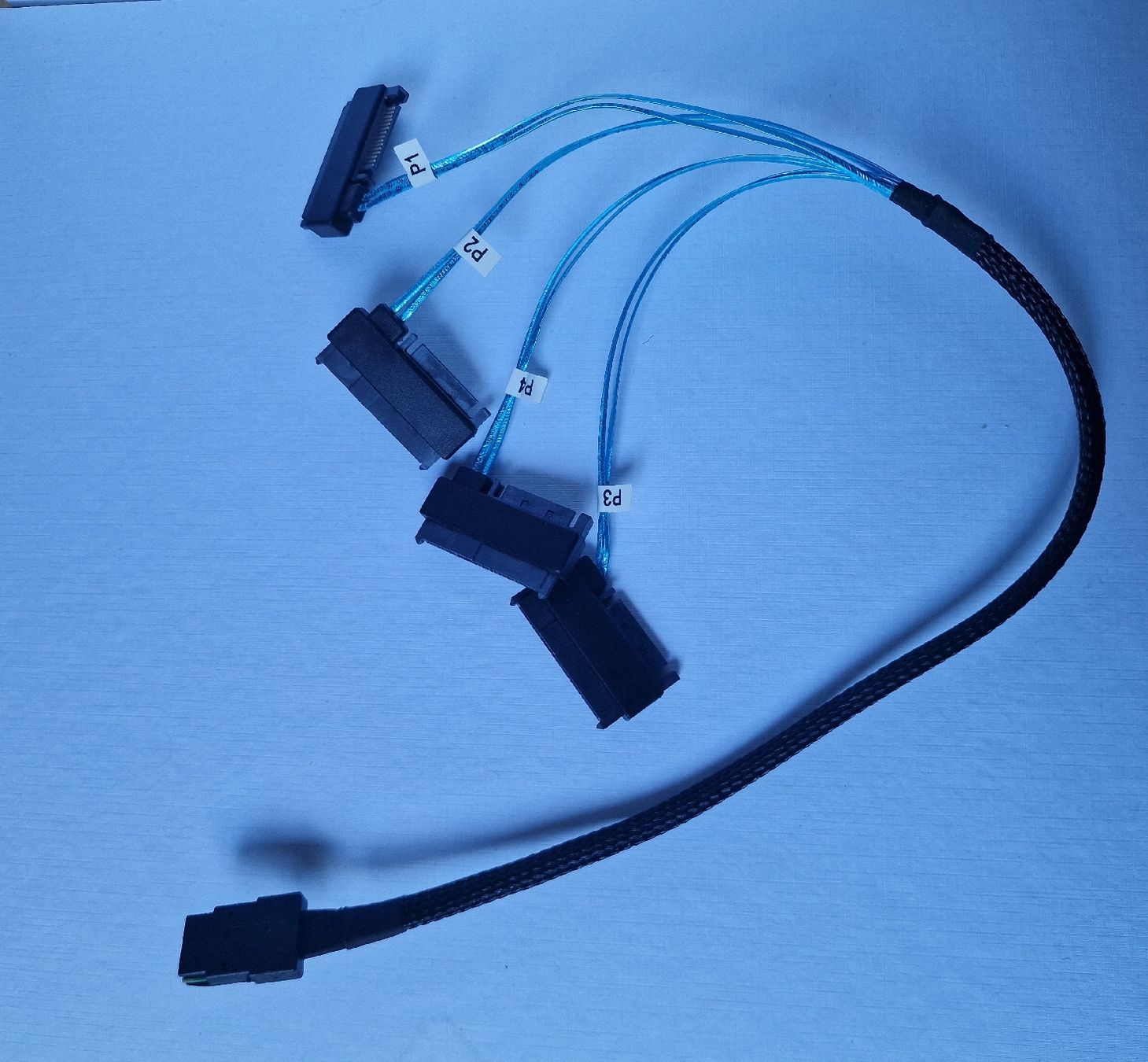 Cavi: SFF-8087 SAS/SATA cable – Usato da Neftenbach venduto da ant_lr9d