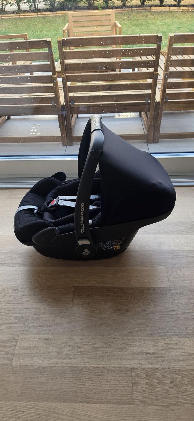 Joolz Kinderwagen: Poussette Joolz Day+ noire 2021 et accessoires – Gebraucht aus Bulle von Orpha17 7