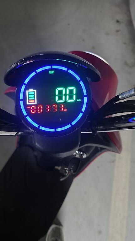 Veicoli elettrici: Yiling Elektro Scooter Preis VB  – Usato da Basel venduto da Kushikimi 1