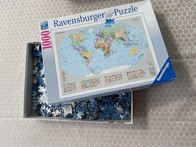 Ravensburger Puzzles: Puzzle Weltkarte 1000 Teile – Gebraucht aus Wohlen AG von  1