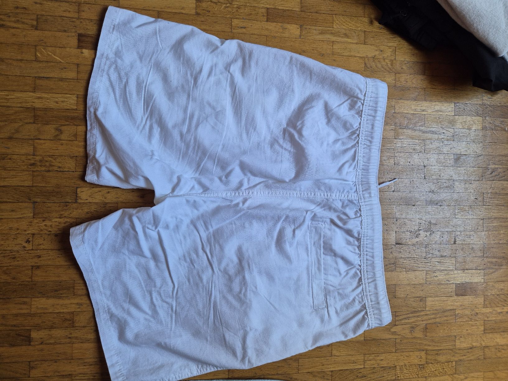 H&M Pantaloni: Deux short M classe  – Usato da Petit-Lancy venduto da Tom_mccr 4