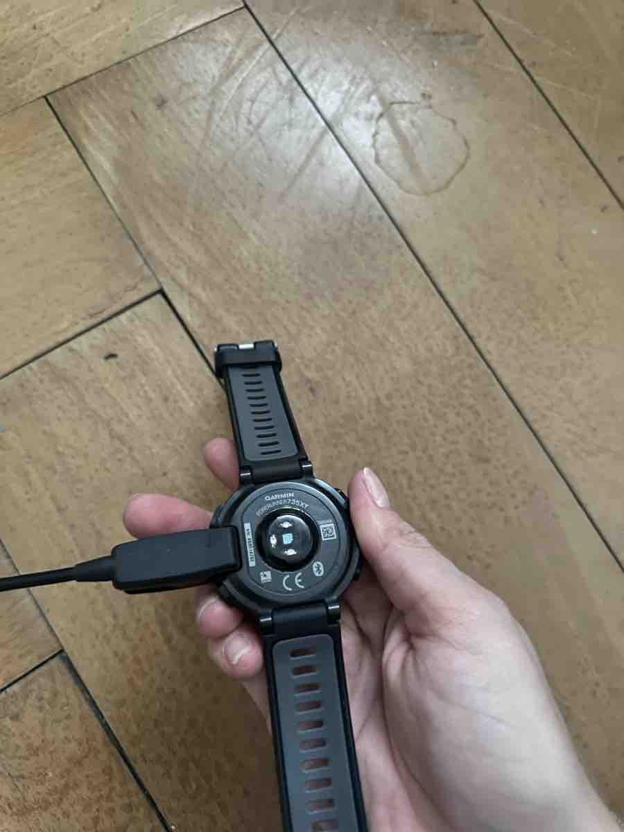 Garmin Smartwatch: Garmin Forerunner 235XT Smartwatch schwarz – Defekt aus Luzern von w.welihodska 2