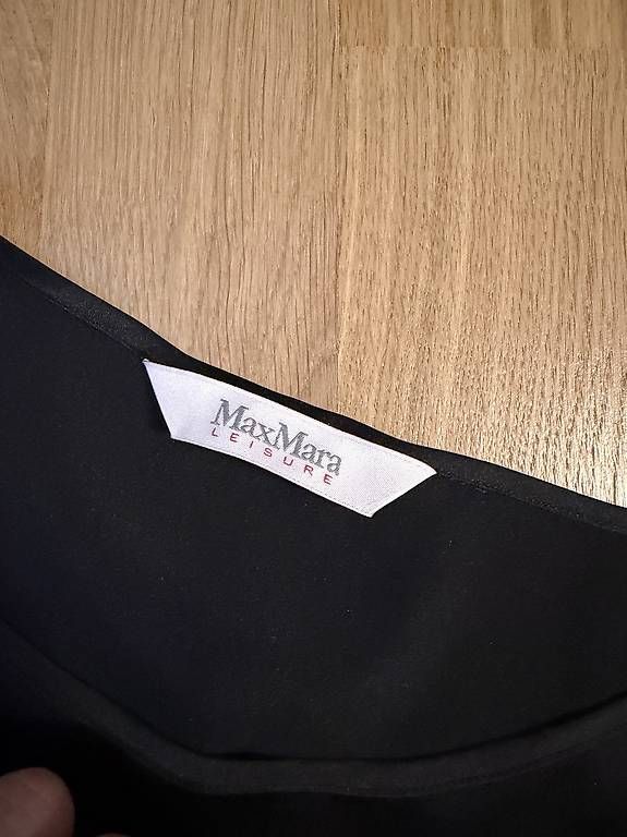 Max Mara Top: Top di seta Max Mara – Usato da Comano venduto da federicam 1
