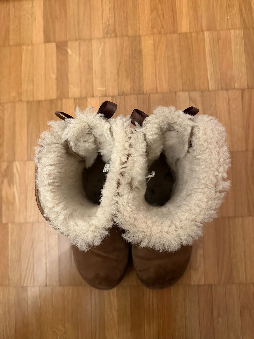 Ugg Scarpe da donna: UGG Schuhe – Usato da Jona venduto da Alicia96 1