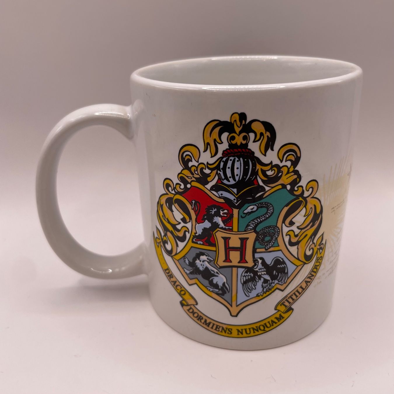 Tazze: Harry Potter Hogwarts Founders Tasse Warner Bros. 2012 – Usato da Bubikon venduto da SwissSecondLife