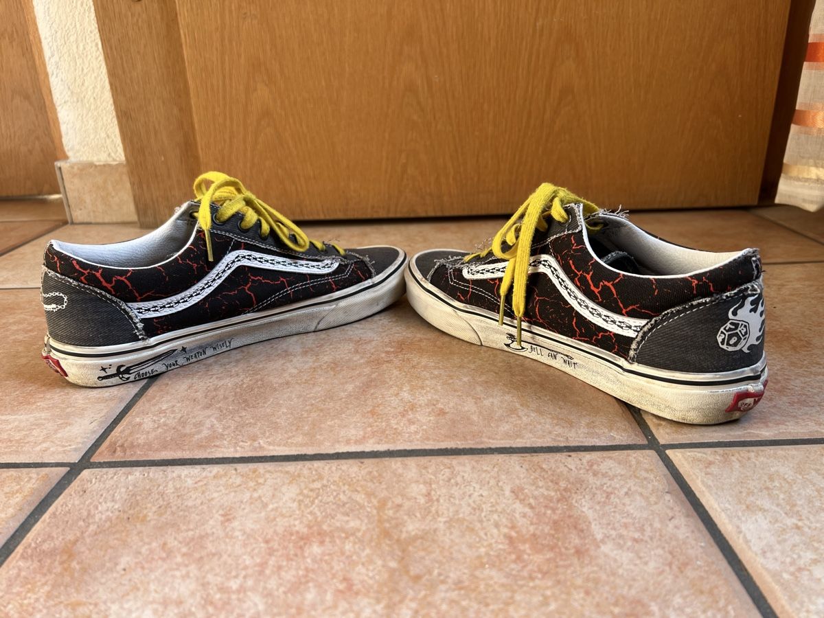 Vans Chaussures hommes: Vans Old Skool - Stranger Things – D'occasion à Balerna par Sulmo93. 2