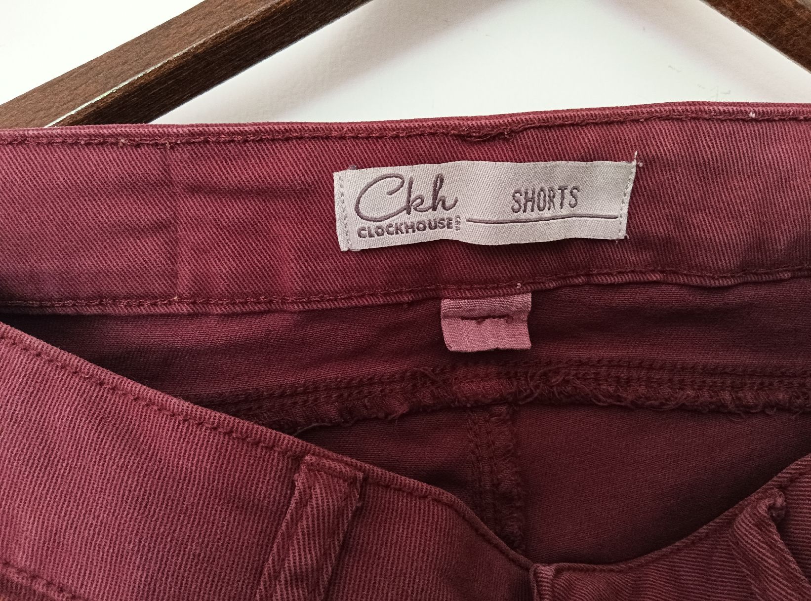 Pantaloni: Clockhouse Shorts, weinrot, Grösse 26 – Usato da Zürich venduto da Asteraki 3