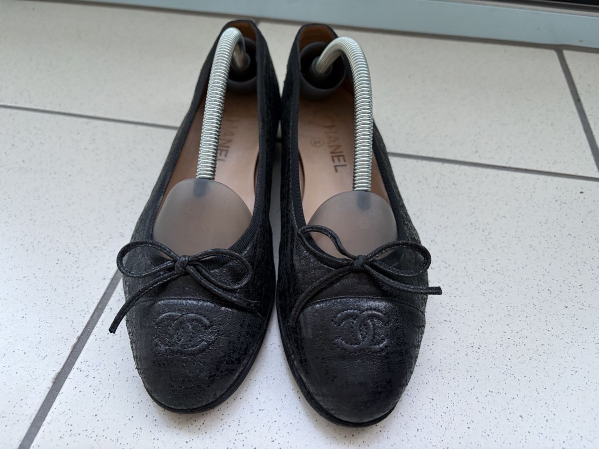 Chanel Damenschuhe: Chanel black ballerinas 38.5 – Gebraucht aus Zürich von nat_k 2