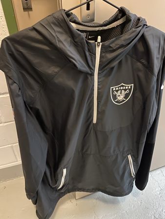 Raiders On Field Jacket,NIKE,NFL,Gr.M, Fabrikneu