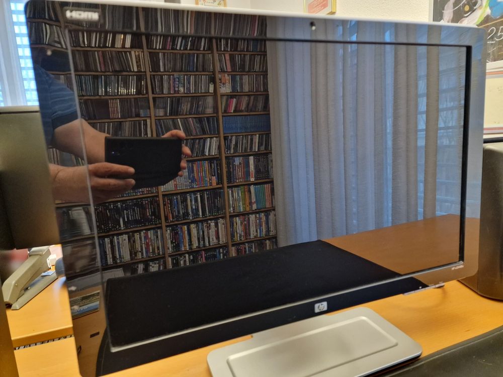 Monitor HP w2448hc 24" HD mit eingebauter Kamera Kaufen auf Ricardo