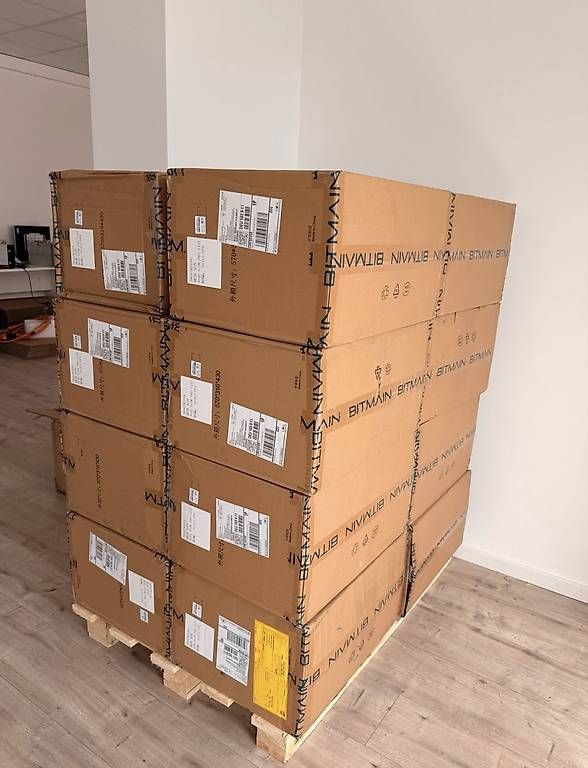 Coin Miner: Bitmain Antminer S19 K pro 115TH  – Usato da Freidorf TG venduto da mybitcoin_ag
