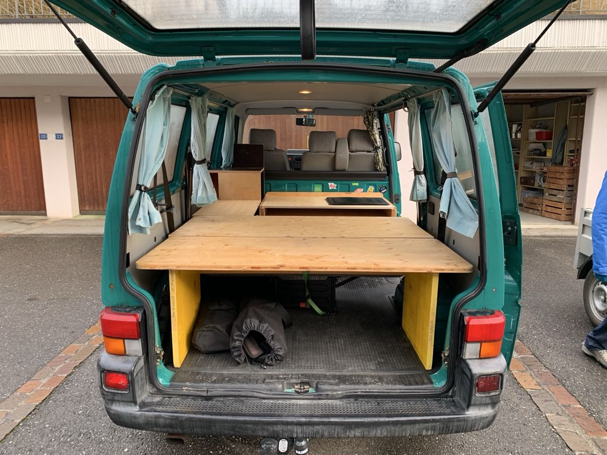 VW Veicoli da campeggio: VW T4 Camper – Usato da Basel venduto da chzoller 4