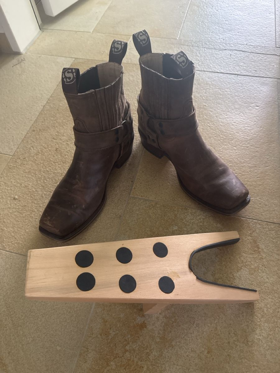 Scarpe da uomo: Stiefeletten Sendra Boots Grösse 43 mit Stiefelknecht – Usato da Zumikon venduto da 19monica75