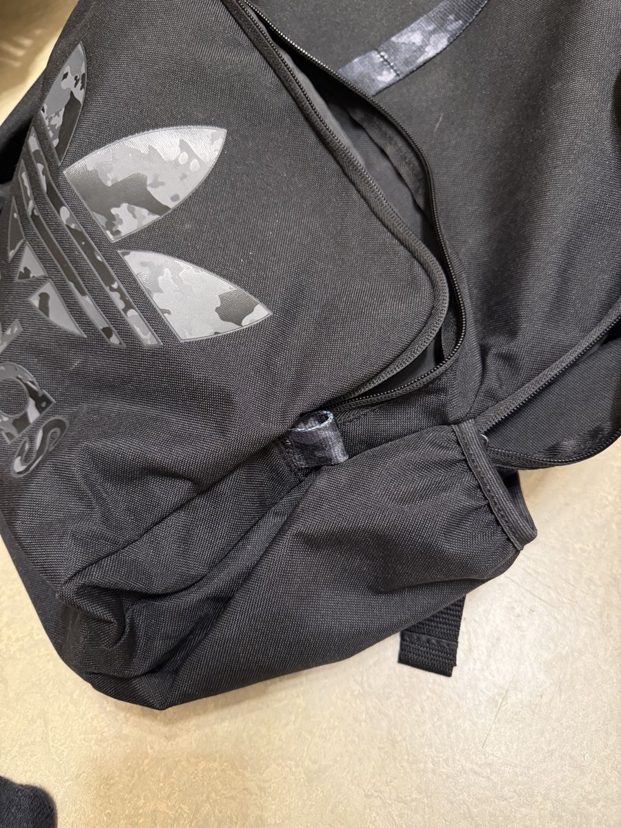 Adidas Rucksäcke: Rucksack Adidas schwarz – Neu (gemäss Beschreibung) aus St. Gallen von azra_sadikov 3