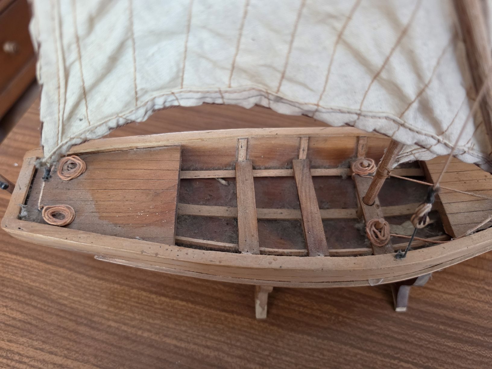 Kit di modellismo & Modellini statici: Segelschiff Modell aus Holz mit Ständer.. – Usato da Mettlen venduto da elios0888 4