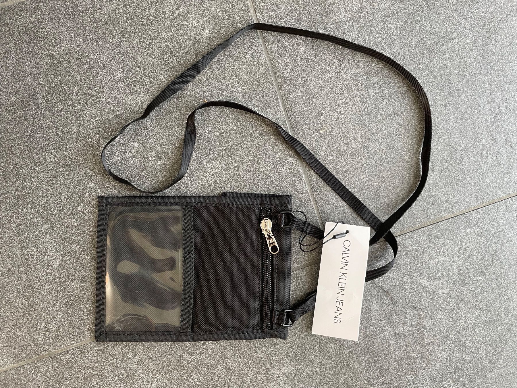 Calvin Klein Portefeuilles: Calvin Klein Tasche – Neuf avec emballage d'origine à Langwiesen par molegra 2