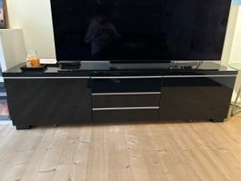 Meuble TV noir laqué Ikea Besta