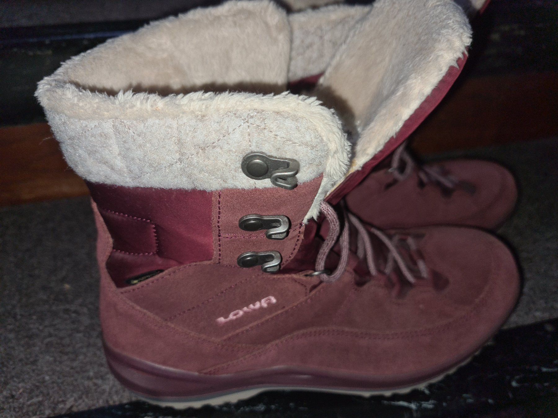 Lowa Scarpe da donna: Lowa Winterstifel – Usato da Veltheim AG venduto da dunkelwald