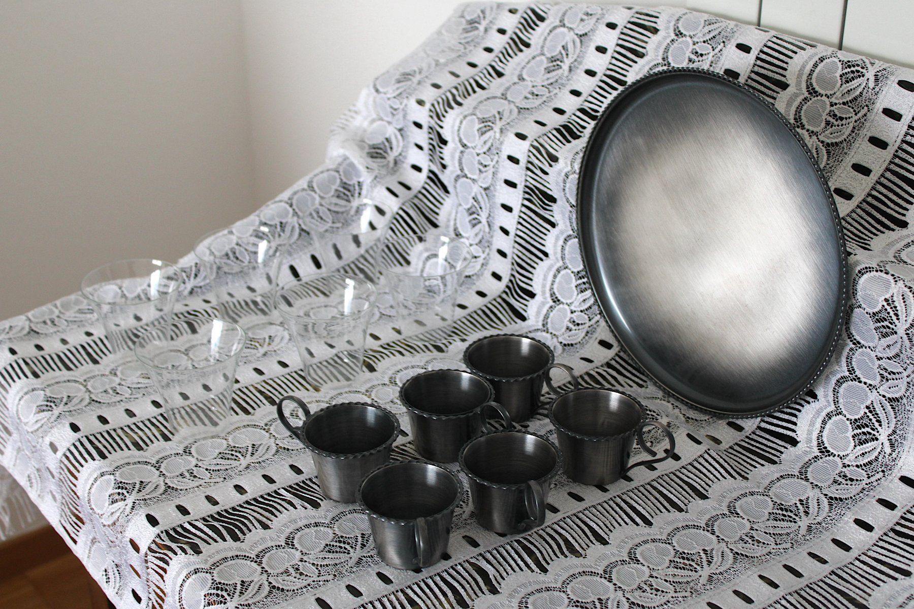 Set di piatti: 13-teilige Teeservice, ev. Zinn – Usato da Locarno venduto da fripui 2