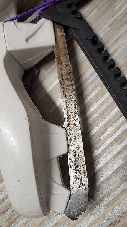 Pattini da ghiaccio: Hartschalenschlittschuhe Lady Gr. 41 – Usato da Langendorf venduto da RE17 2