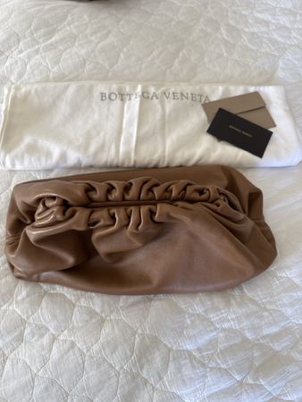 Bottega Veneta The Pouch cuir caramel - Magnifique!